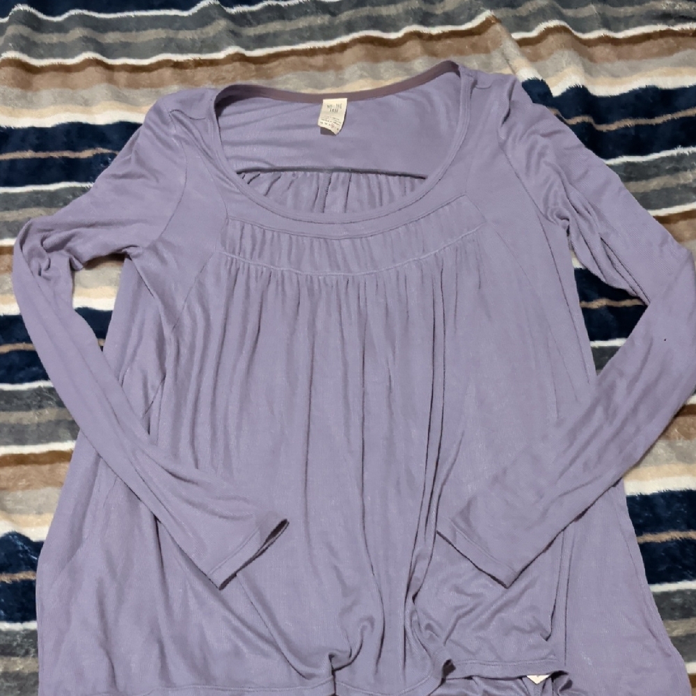 We The Free Lavender Long Sleeve Scoop Neck Top Women’s M Flowy